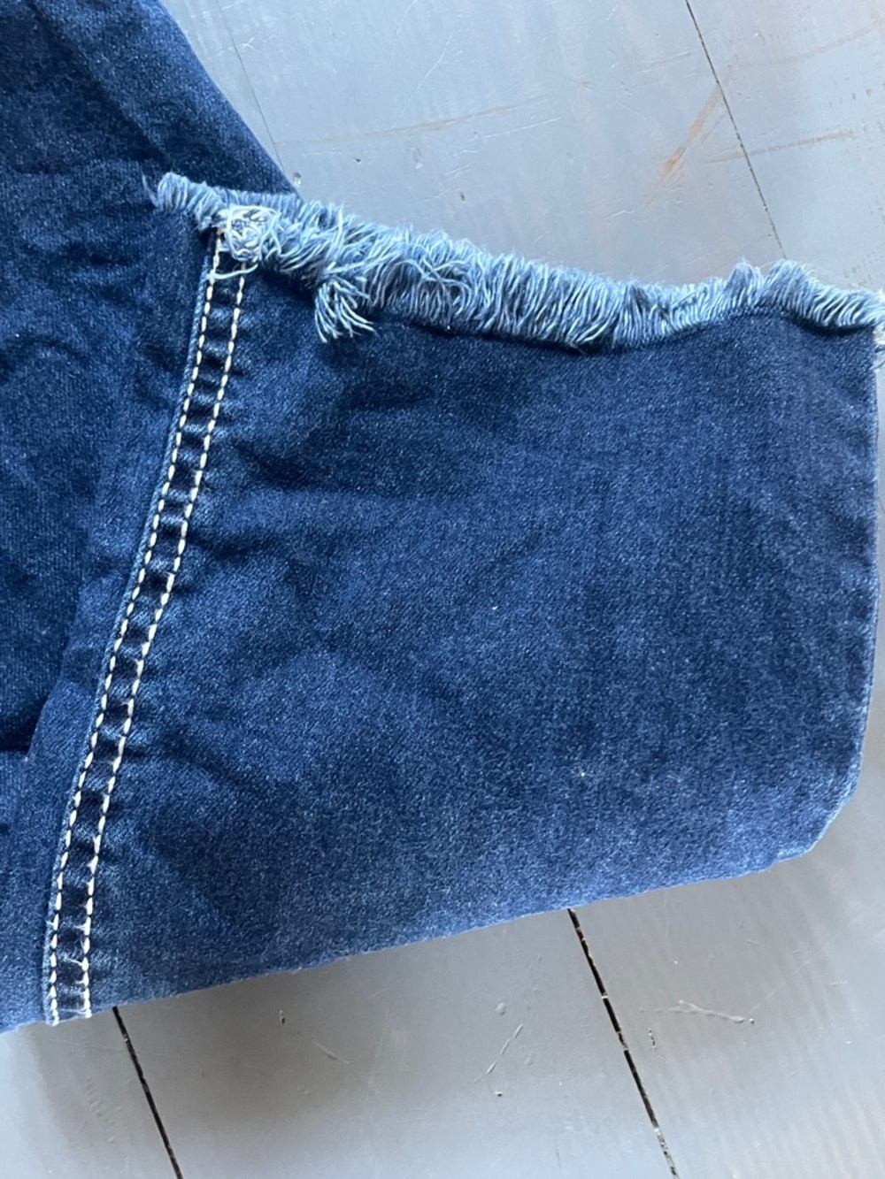 KanCan Dark Blue Curvy Bootcut Jeans with Frayed Hem Size 25 - Picture 6 of 8